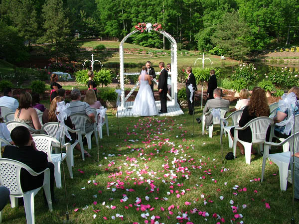 Outdoor Wedding - the flower girl did her job